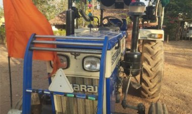 वन तस्करों पर वन विकास निगम की बड़ी कार्रवाई, अवैध लकड़ी से भरा ट्रैक्टर जप्त