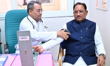 स्वास्थ्य के प्रति जागरूकता का संदेश: मुख्यमंत्री विष्णुदेव साय ने विधानसभा परिसर में तीन दिवसीय स्वास्थ्य शिविर का किया शुभारंभ