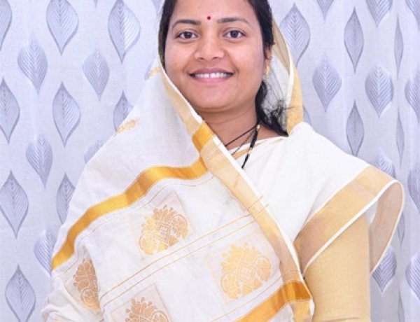 रंगों में घुले प्रेम और सौहार्द का त्योहार है होली : मंत्री लक्ष्मी राजवाड़े ने दी होली की शुभकामनाएँ