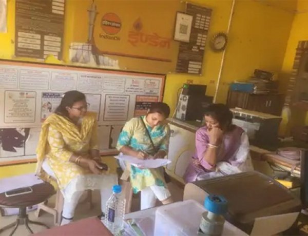 रायपुर में खाद्य विभाग की छापा कार्रवाई, होटल में जांच तेज