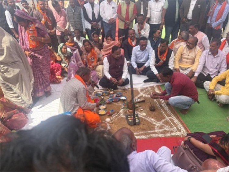 कृषि मंत्री राम विचार नेताम ने धोन्धा प्रतापपुर में किया कृषि महाविद्यालय का भूमि पूजन