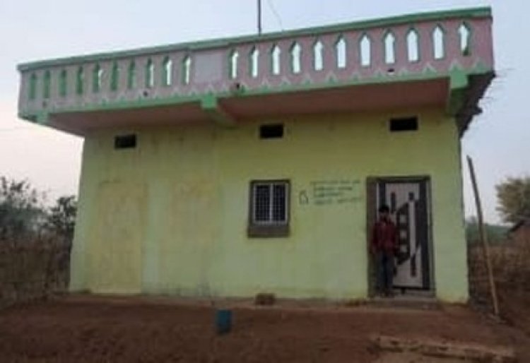 पक्की छत के नीचे, सुकून और स्वाभिमान भरी जिंदगी मिली जयनाथ को