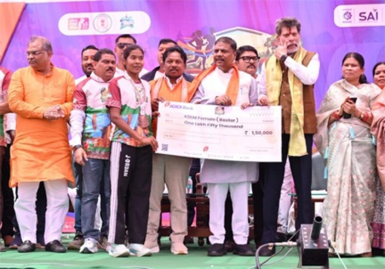 कुसुम ने दृढ़ इच्छाशक्ति और कठिन परिश्रम से बस्तर हेरिटेज मैराथन में लहराया जीत का परचम