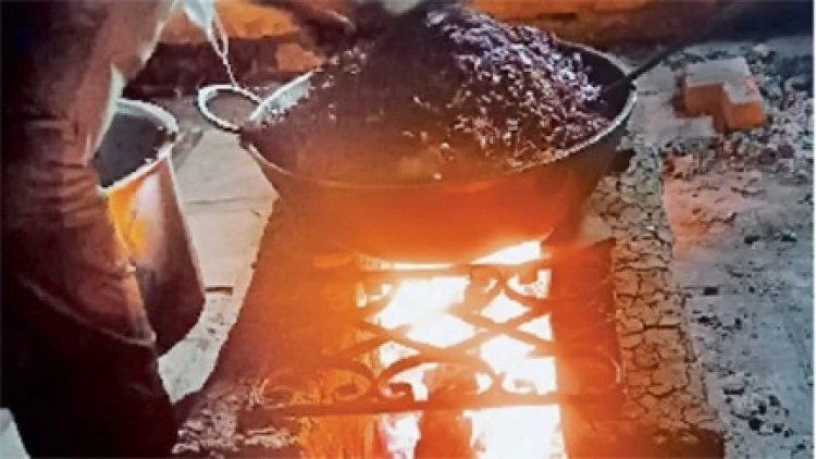 "मेडिकल और विश्वविद्यालय छात्रावासों में भूख का हाल, रोटी और स्पेशल आइटम नहीं"