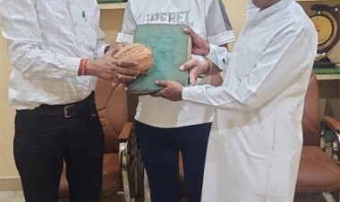 सदगुरु कबीर आश्रम में मिली 326 वर्ष पुरानी दुर्लभ पाण्डुलिपियाँ