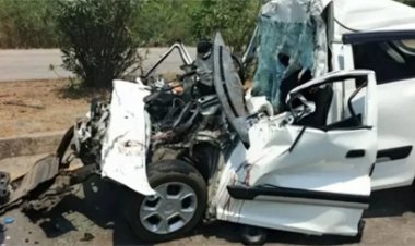 तेज रफ्तार कार हाइवा से टकराई, मां-बेटे सहित परिवार के तीन लोगों की मौत