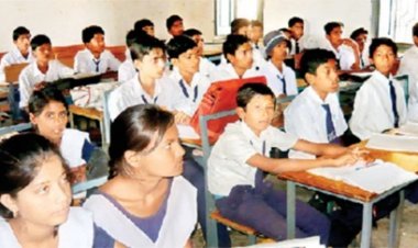 आधार अनिवार्य होने पर सरकारी स्कूलों से 10 लाख विद्यार्थी गायब