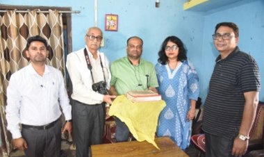 पाँच पीढ़ियों से सहेजी गई सांस्कृतिक विरासत आई सामने, झिरमिट्टी में मिली 250 वर्ष पुरानी पांडुलिपि
