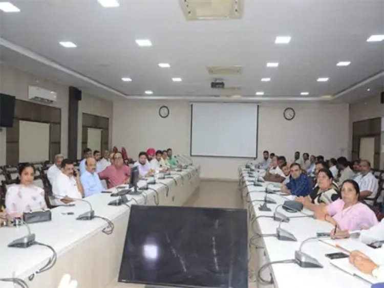 रायपुर में LPG की किल्लत: परेशान स्टूडेंट्स को मिलेगा सिलेंडर