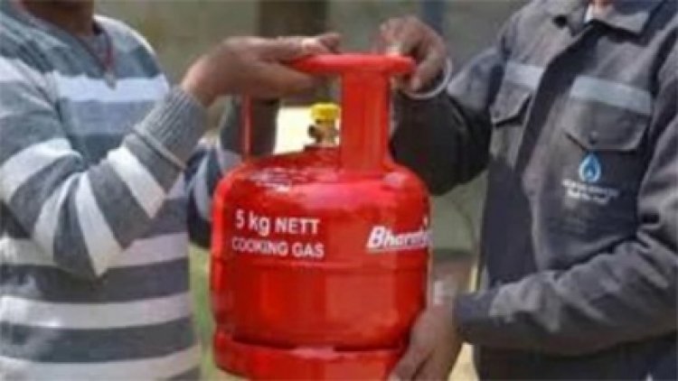 छत्तीसगढ़: प्रवासी मजदूरों को अब 5 किलो का मुफ्त ट्रेड एलपीजी सिलिंडर