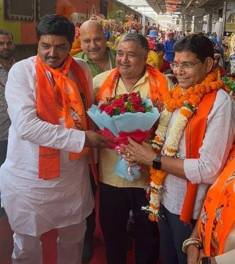 850 श्रद्धालुओं का दल रामलला एवं काशी विश्वनाथ के दर्शन हेतु अयोध्या एवं काशी रवाना