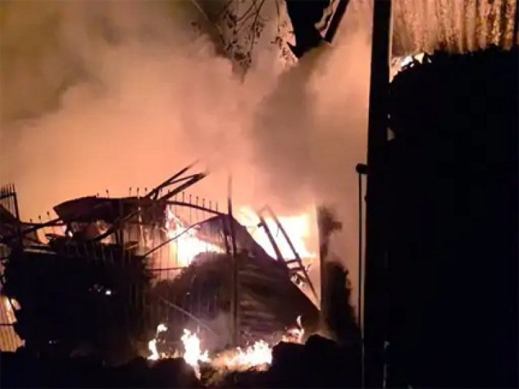 रायपुर में टिंबर मार्केट में आग लगने से अफरातफरी