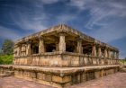 पत्थरों में उकेरी इतिहास की जीवंत गाथा : बारसूर का बत्तीसा मंदिर अद्भुत शिल्पकला का प्रतीक