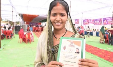 साय सरकार का सुशासन तिहार बना मददगार मिनटों में टाकेश्वरी को मिला राशन कार्ड