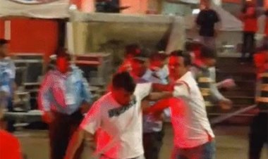 IPL मैच में अफरा-तफरी, रायपुर में भीड़ ने तोड़े गेट, सुरक्षा कर्मियों से भिड़ंत