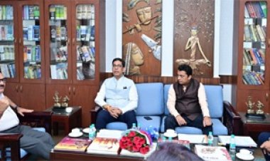 ’भारत सरकार के भूमि संसाधन सचिव ने छत्तीसगढ़ के मुख्य सचिव से की सौजन्य भेंट’
