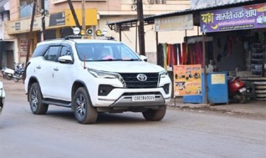 राजस्व मंत्री टंक राम वर्मा ने छोड़ा 'पायलट-फॉलो' वाहनों का काफिला