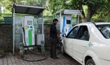 अब सफर होगा आसान: हाईवे से बाजार तक EV चार्जिंग और बैटरी स्वैपिंग सुविधा