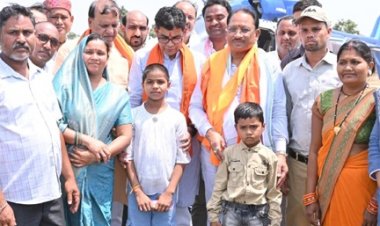 ’चिरायु योजना से मिली नई जिंदगी: समीरा और नितिन ने मुख्यमंत्री को थैंक यू कार्ड देकर जताया आभार’