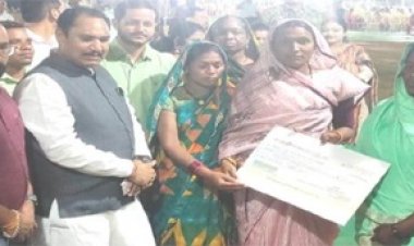 नारायणपुर में टसर रेशम ने बदली आदिवासियों की तकदीर