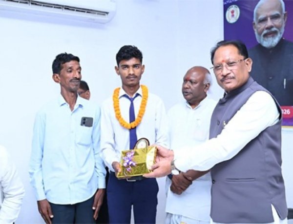 सपना देखना और उसे लक्ष्य में बदलकर निरंतर प्रयास करना ही सफलता की कुंजी - मुख्यमंत्री साय