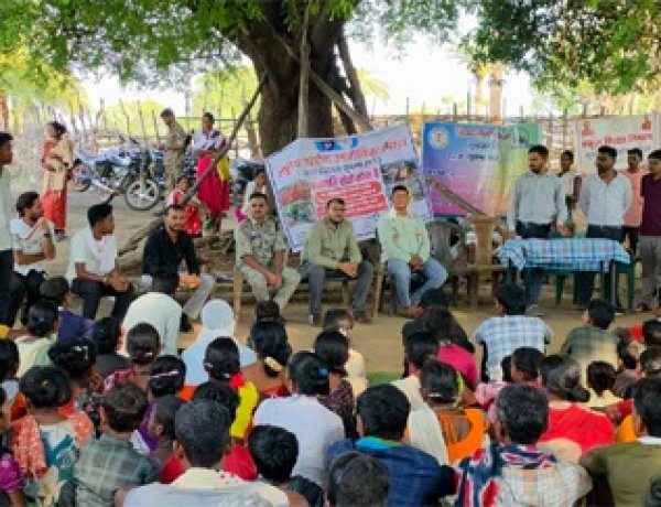 सुशासन की मोटरसाइकिल से दुर्गम पहाड़ों तक पहुँचे कलेक्टर-एसपी