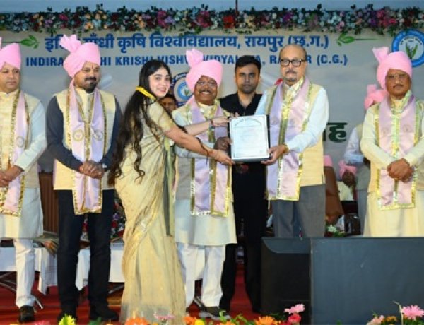 ’इकोनॉमी के विकास के लिए वैल्यू एडिशन आधारित उत्पादन करना होगा -राज्यपाल डेका’