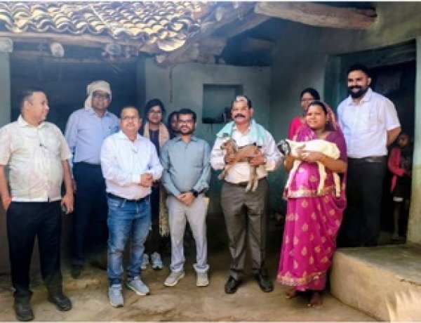 ’बिहान योजना से बदली किस्मत- बकरी पालन ने उदकुंवर भानु को बनाया लखपति दीदी’