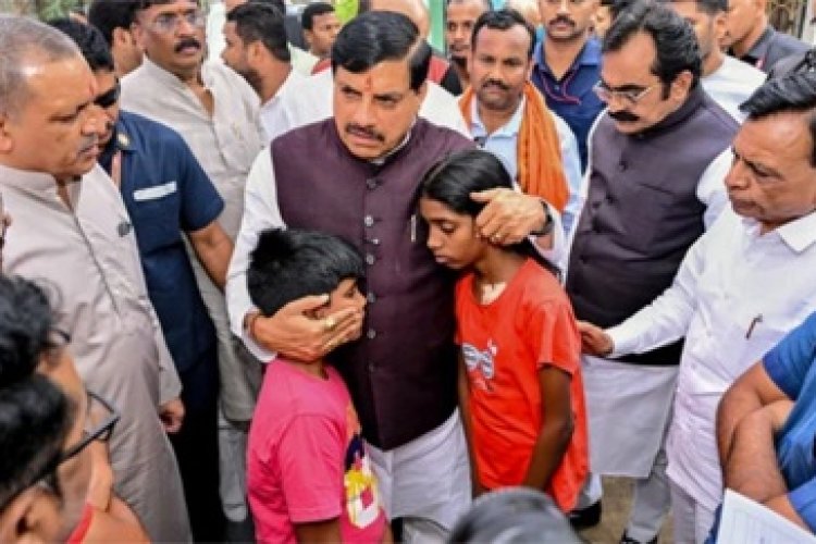 जबलपुर हादसा: मुख्यमंत्री मोहन यादव ने रोते बच्चों और परिवारों से साझा किया दुख