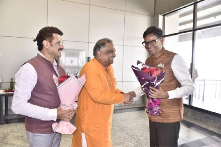 वित्तमंत्री ओपी चौधरी का किया गया आत्मीय स्वागत
