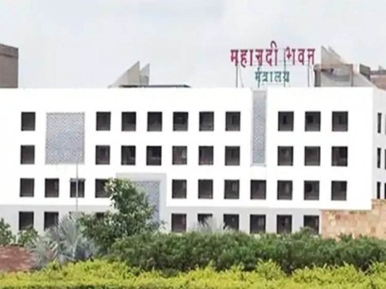 बड़ी प्रशासनिक कार्रवाई: छत्तीसगढ़ में 43 IAS अफसरों का ट्रांसफर किया गया