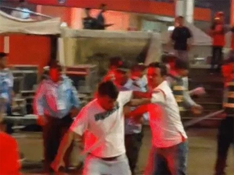 IPL मैच में अफरा-तफरी, रायपुर में भीड़ ने तोड़े गेट, सुरक्षा कर्मियों से भिड़ंत