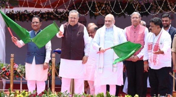 केंद्रीय गृह मंत्री अमित शाह ने रायपुर में अत्याधुनिक ‘नेक्स्ट जेन सीजी डायल-112 सेवा’ और मोबाइल फॉरेंसिक वैन का किया शुभारंभ