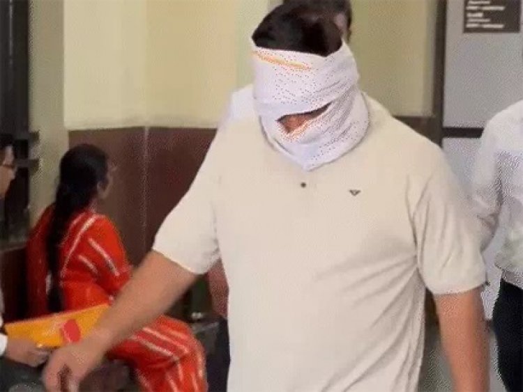 मेडिकल फिटनेस पास कराने हेतु अभ्यर्थी से 5 लाख रुपये मांगे