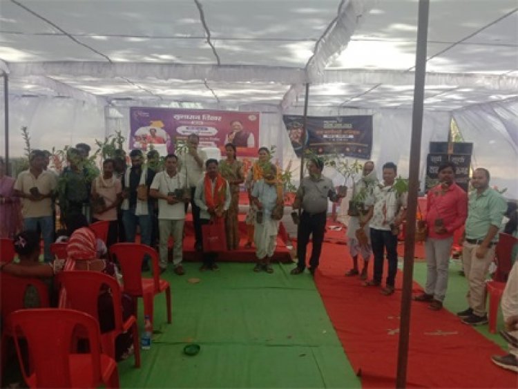 टांगरडीह शिविर में किसानों को मिला योजनाओं का लाभ