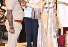 वित्त मंत्री ओपी चौधरी ने शौर्य चक्र से सम्मानित छत्तीसगढ़ पुलिस के जांबाज अधिकारियों को दी बधाई