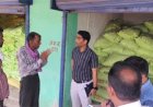 निजी गोदाम से सहकारी समिति की खाद जब्त
