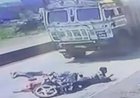 रायपुर में सड़क हादसा, बाइक सवार जख्मी