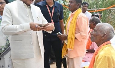 ’ज्ञान भारतम् अभियान के अंतर्गत बड़े कनेरा में मिलीं 150 वर्ष पुरानी दुर्लभ पांडुलिपियां’