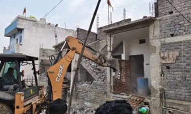 नियमों को दरकिनार कर की जा रही प्लाटिंग पर निगम सख्त, भाठागांव में कार्रवाई