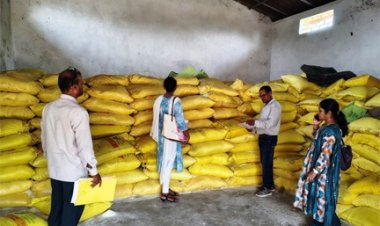 खाद की कालाबाजारी पर शिकंजा : अवैध भण्डारण पर कार्रवाई, गोदाम सील और खाद जब्त