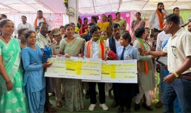 ’बस्तर की बेटियों ने पेश की सफलता की मिसाल, तेंदूपत्ता संग्राहक परिवारों की रुद्राणी और डालेश्वरी ने बढ़ाई अंचल की शान’