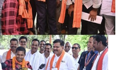 उप मुख्यमंत्री विजय शर्मा ने दिव्यांग नंदकुमार को स्कूटी प्रदान की