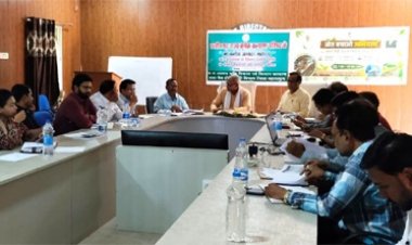 कृषक कल्याण परिषद अध्यक्ष ने ली समीक्षा बैठक
