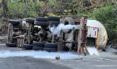 केशकाल घाटी में बड़ा हादसा टला, पलटा ऑक्सीजन टैंकर