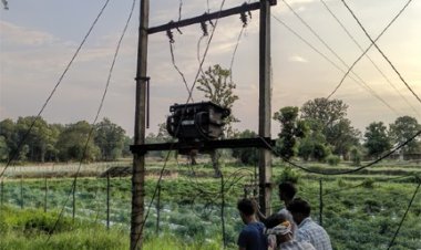 मुख्यमंत्री कैंप कार्यालय की त्वरित पहल से ग्राम बोड़ालाता में बहाल हुई बिजली व्यवस्था