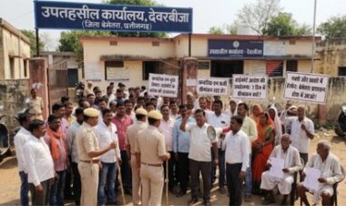 राजस्व रिकॉर्ड में गड़बड़ी, नायब तहसीलदार घिरे