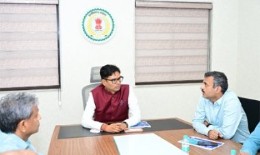 नवा रायपुर को हरित एवं पर्यावरण अनुकूल बनाने के लिए वृक्षारोपण कार्यों की हुई समीक्षा
