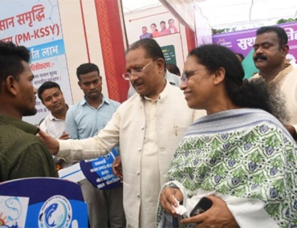 ’मत्स्य पालकों को मिली नई उड़ान, आजीविका सशक्त बनाने मुख्यमंत्री ने वितरित की आधुनिक सामग्री’