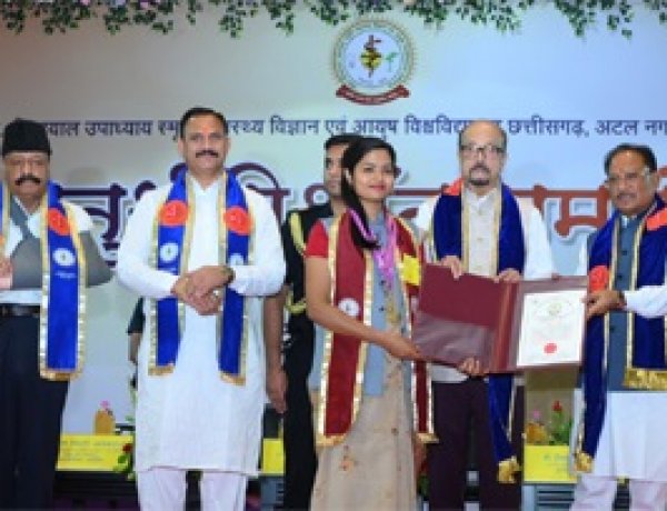 नई पीढ़ी को डिजिटल एडिक्शन और पॉपकॉर्न स्टेटस से बाहर निकलने की आवश्यकता है - रमेन डेका